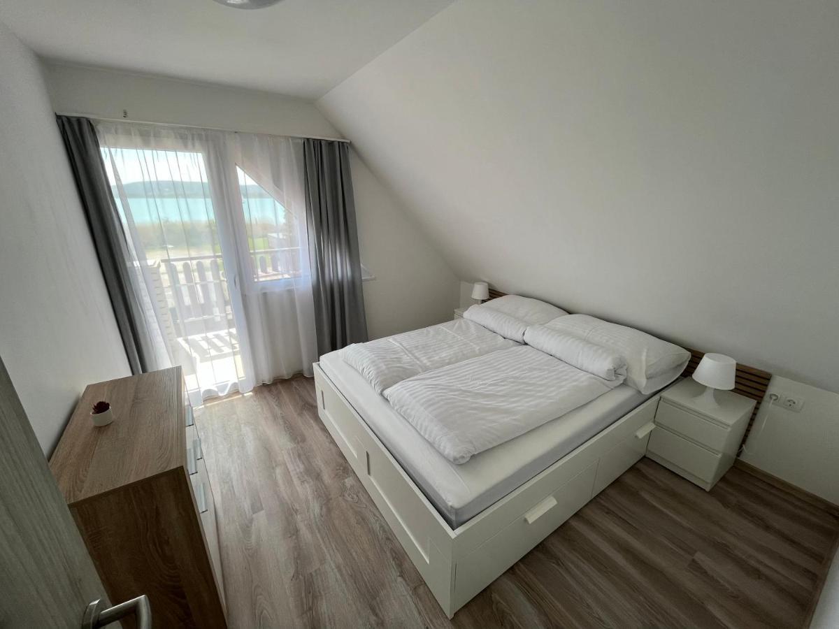 Balatonfůzfő Sunset Beach Apartman מראה חיצוני תמונה