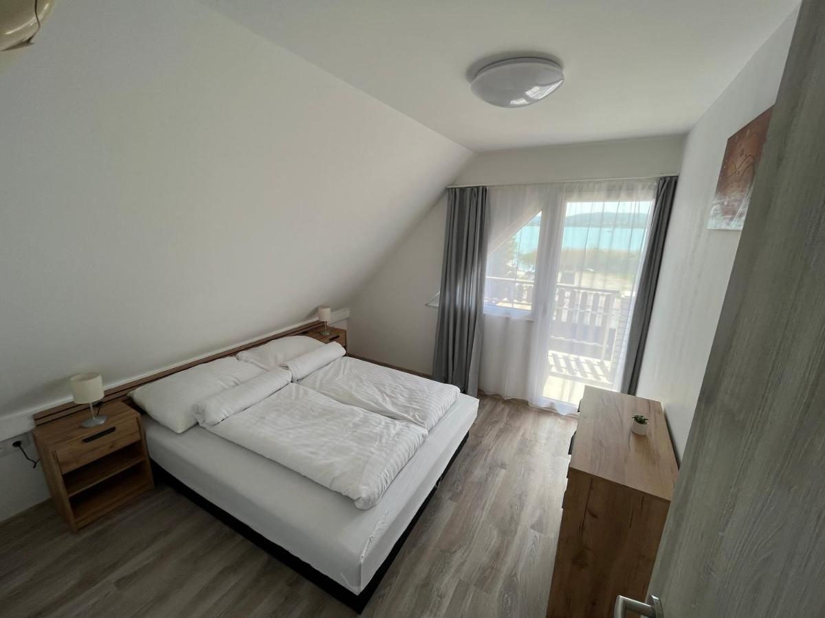 Balatonfůzfő Sunset Beach Apartman מראה חיצוני תמונה