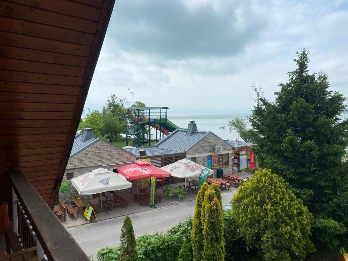 Balatonfůzfő Sunset Beach Apartman מראה חיצוני תמונה