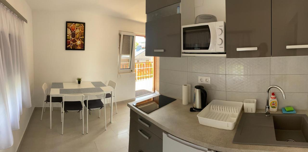 Balatonfůzfő Sunset Beach Apartman מראה חיצוני תמונה